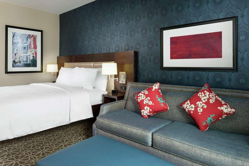 Hilton Garden Inn Washington Dc/Georgetown Area Room photo