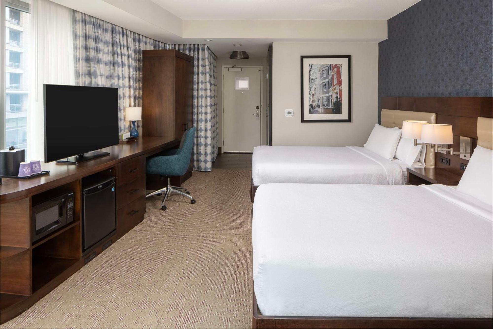 Hilton Garden Inn Washington Dc/Georgetown Area Exterior photo