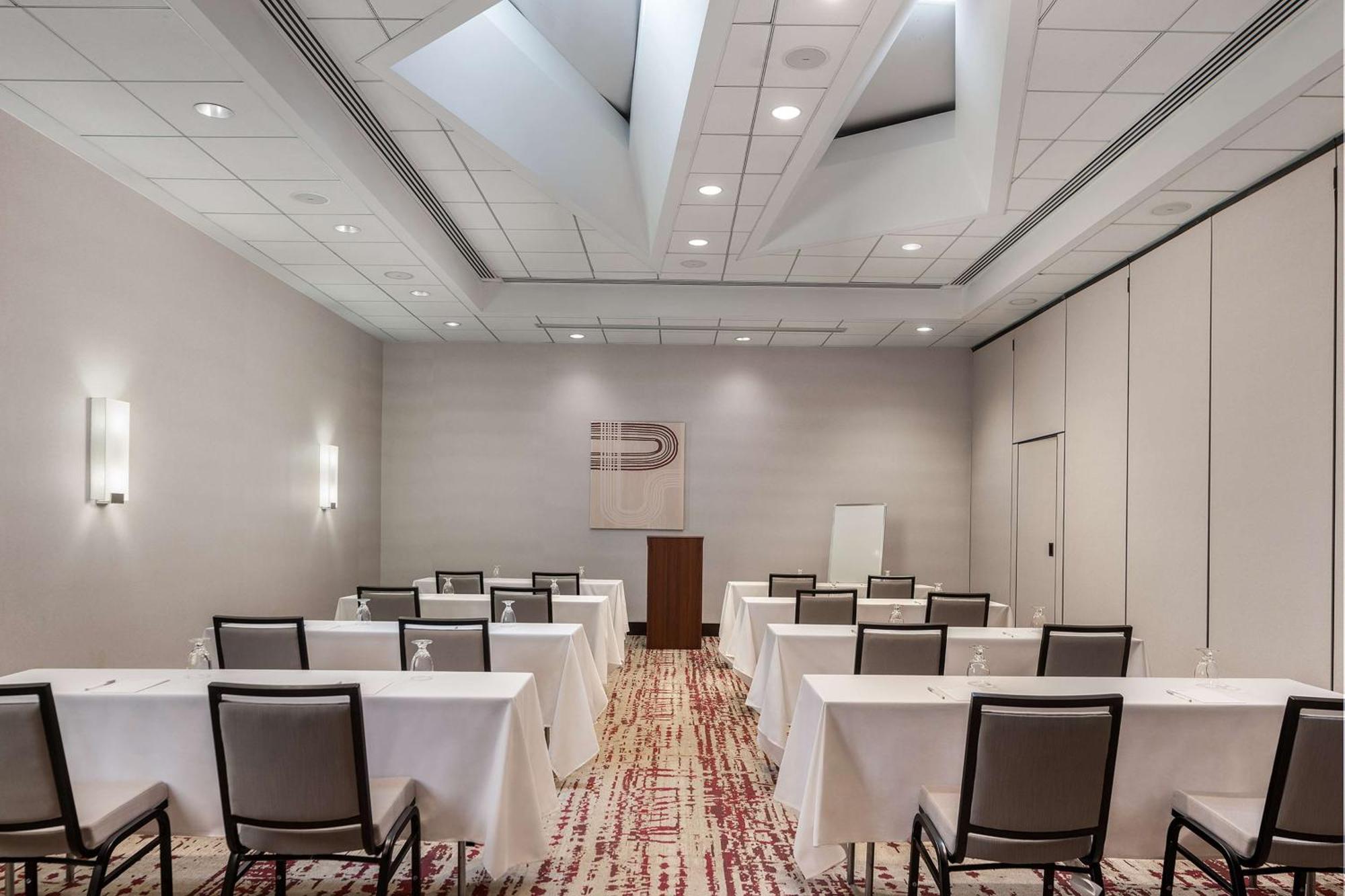 Hilton Garden Inn Washington Dc/Georgetown Area Exterior photo
